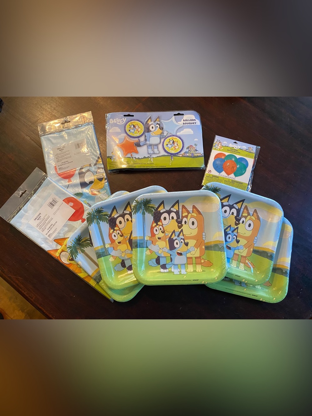 Bluey Party Decorations Lot - tablecloths, balloons, bouquet, plates